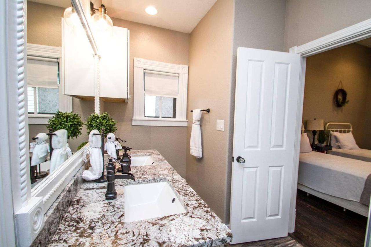 Wyoming St Restored Historic 2Br/1Ba Downtown سان أنطونيو المظهر الخارجي الصورة