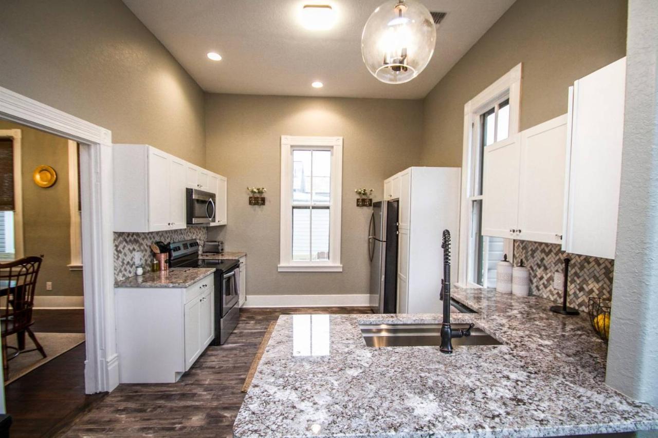 Wyoming St Restored Historic 2Br/1Ba Downtown سان أنطونيو المظهر الخارجي الصورة